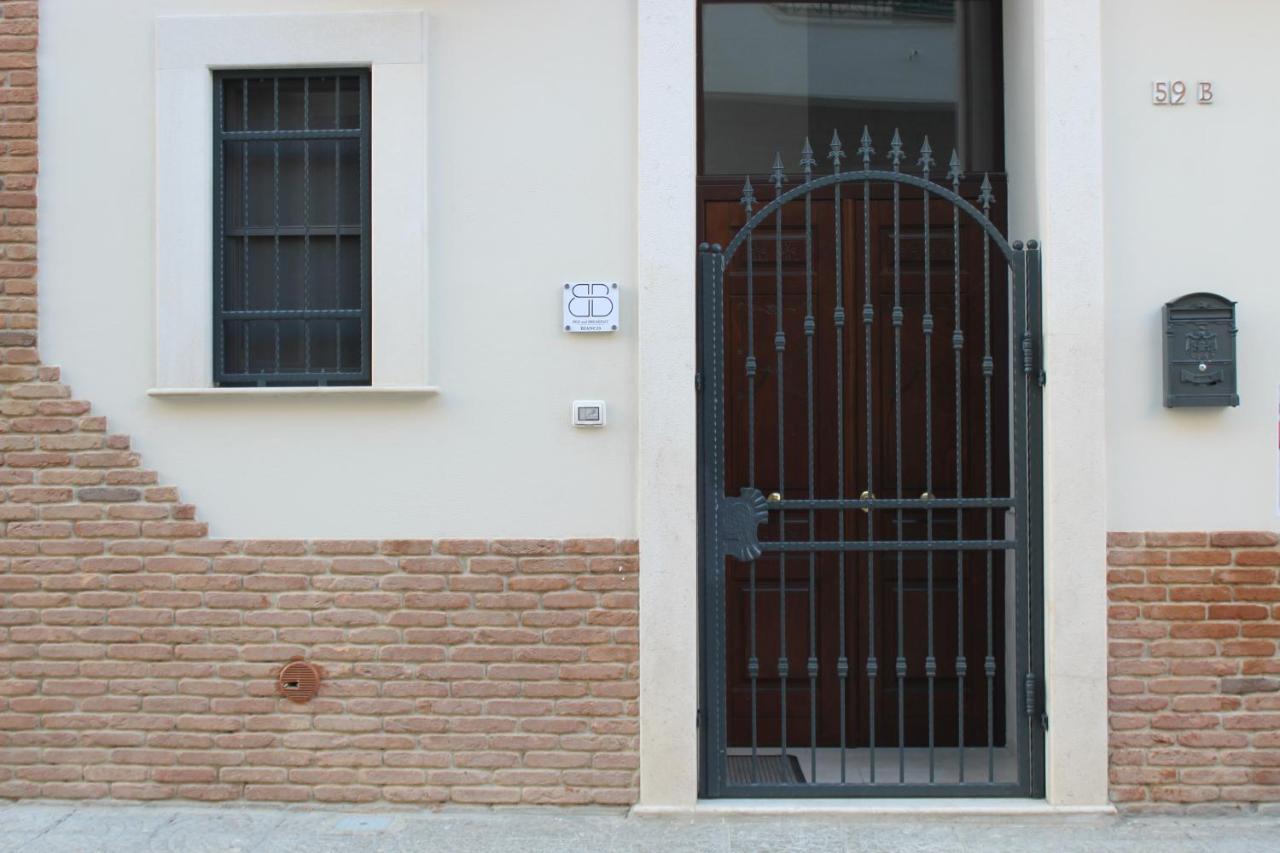 B&B Bianco Apartments Orta Nova ภายนอก รูปภาพ